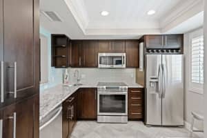 325 S Beach Rd, Jupiter, FL 33469, Sold 03/18/21