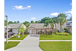 MLS# R10655589, Lake Worth, Florida 33463