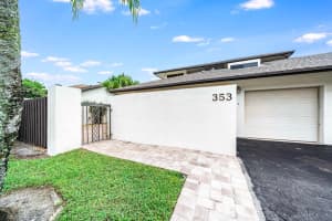353 SW 29th Ave, Delray Beach, FL 33445, Sold 11/09/20