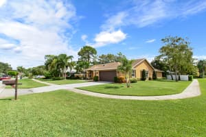 1576 Wiltshire Village Dr, Wellington, FL 33414, Sold 11/16/20