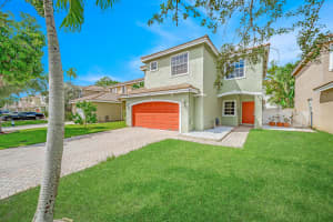 3909 Crescent Creek Dr, Coconut Creek, FL 33073, Sold 04/16/21
