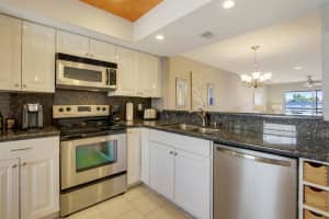 312 Lake Cir, North Palm Beach, FL 33408, Sold 10/30/20