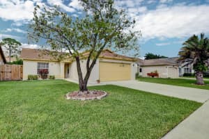 5208 Arbor Glen Cir, Lake Worth, FL 33463, Sold 10/19/20