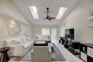 5208 Arbor Glen Cir, Lake Worth, FL 33463, Sold 10/19/20