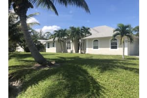 5885 SE Circle St, Hobe Sound, FL 33455, Sold 01/07/21