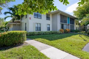 9785 Pineapple Tree Dr, Boynton Beach, FL 33436, Sold 12/31/20