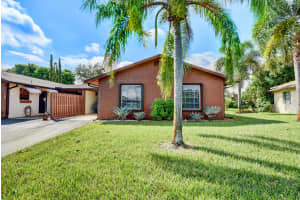 510 SE 27th Way, Boynton Beach, FL 33435, Sold 10/27/20