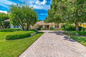 1433 SE Brewster Pl, Stuart, FL 34997, Sold 02/16/21