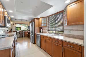 147 Meander Cir, Royal Palm Beach, FL 33411, Sold 10/23/20