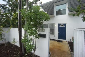 6753 SW 41st Dr, Davie, FL 33314, Sold 01/29/21