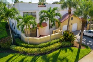 39 Uno Lago Dr, North Palm Beach, FL 33408, Sold 02/16/21