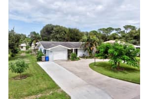 1216 4th Ln, Vero Beach, FL 32962, Sold 10/28/20