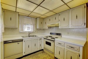 203 Cardinal Ln, Delray Beach, FL 33445, Sold 11/17/20