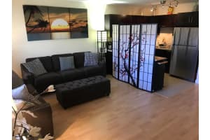 638 Snug Harbor Dr APT E13, Boynton Beach, FL 33435, Sold 12/04/20