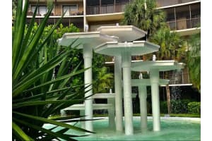 3605 S Ocean Blvd, South Palm Beach, FL 33480, Sold 01/12/21