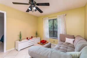 2915 NE 8th Terrace, Wilton Manors, FL 33334, Sold 03/18/21