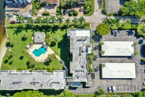611 SE 7th St, Delray Beach, FL 33483, Sold 12/04/20