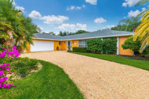 668 Colonial Dr, Vero Beach, FL 32962, Sold 12/31/20