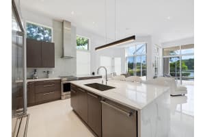 111 Sunset Cove Ln, Palm Beach Gardens, FL 33418, Sold 11/19/20