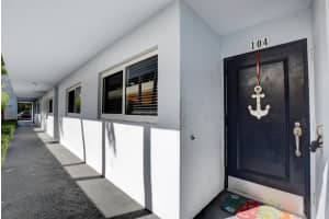 641 E Woolbright Rd, Boynton Beach, FL 33435, Sold 12/23/20