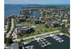 MLS# R10660799, Vero Beach, Florida 32963