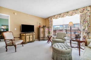 651 Okeechobee Blvd, West Palm Beach, FL 33401, Sold 04/06/21