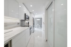 3200 S Ocean Blvd APT C402, Palm Beach, FL 33480, Sold 06/07/21