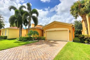 825 Fieldstone Way, West Palm Beach, FL 33413, Sold 11/13/20