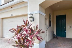 325 SW Otter Run Pl, Stuart, FL 34997, Sold 12/22/20