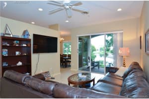 325 SW Otter Run Pl, Stuart, FL 34997, Sold 12/22/20