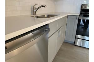 Courtney Lakes Cir, West Palm Beach, FL 33401, Sold 12/01/20