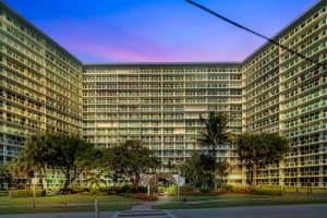 333 NE 21st Ave, Deerfield Beach, FL 33441, Sold 02/17/21