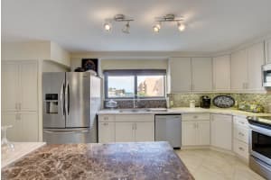 3525 S Ocean Blvd, South Palm Beach, FL 33480, Sold 04/29/21