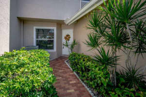 5082 W Lakes Dr, Deerfield Beach, FL 33442, Sold 11/19/20