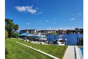 714 Northlake Ct, North Palm Beach, FL 33408, Sold 01/08/21