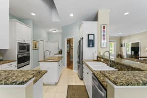 8050 Mammoth Dr SE, Hobe Sound, FL 33455, Sold 11/30/20