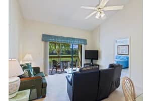 5745 Pelican Pointe Dr, Sebastian, FL 32958, Sold 11/18/20