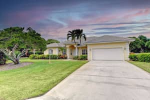 8445 SE Woodcrest Pl, Hobe Sound, FL 33455, Sold 03/16/21