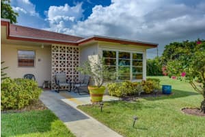 5250 NW 3rd Ct, Delray Beach, FL 33445, Sold 01/19/21