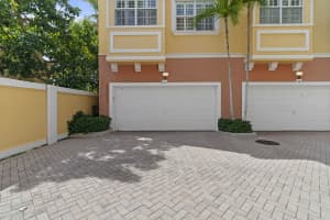 295 NE 5th Ave, Delray Beach, FL 33483, Sold 02/05/21