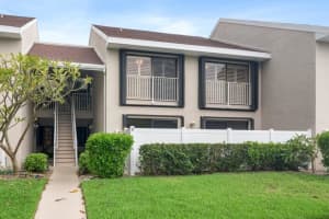 3207 S Lakeview Cir, Fort Pierce, FL 34949, Sold 02/11/21