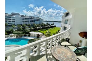2760 S Ocean Blvd, Palm Beach, FL 33480, Sold 02/19/21