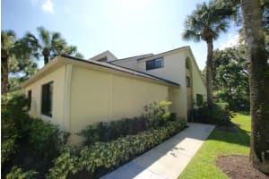 211 Oak Harbour Dr, Juno Beach, FL 33408, Sold 12/22/20