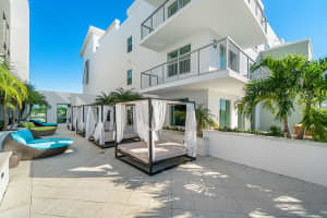 236 SE 5th Ave, Delray Beach, FL 33484, Sold 10/29/20