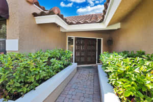 2824 NW 28th St, Boca Raton, FL 33434, Sold 01/08/21