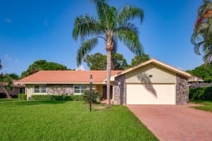 3793 SE Fairway E, Stuart, FL 34997, Sold 11/30/20