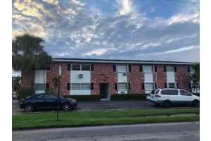 810 Lake Shore Dr, Lake Park, FL 33403, Sold 11/25/20