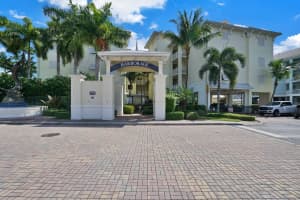 275 NW Flagler Ave, Stuart, FL 34994, Sold 03/08/21