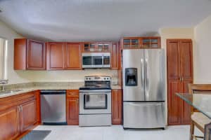 5221 Arbor Glen Cir, Lake Worth, FL 33463, Sold 12/04/20