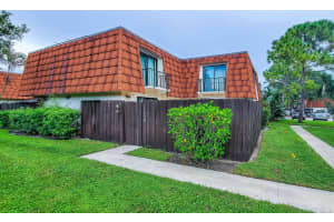 2108 White Pine Cir, Greenacres, FL 33415, Sold 12/11/20